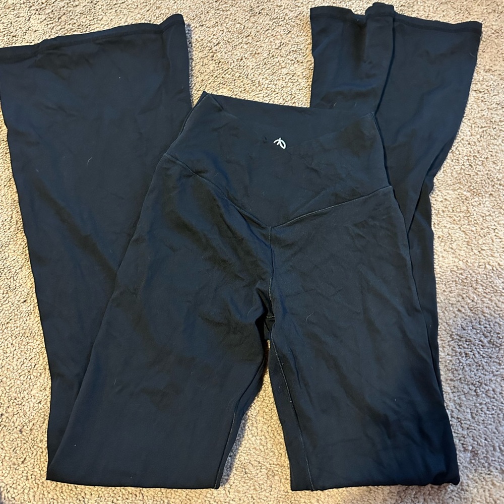 NWOT Crossover Flare Leggings